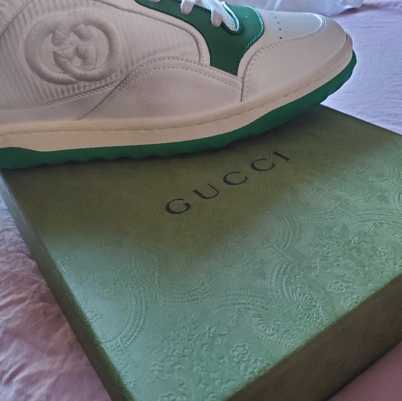Gucci Sneakers - Picture 4 of 8